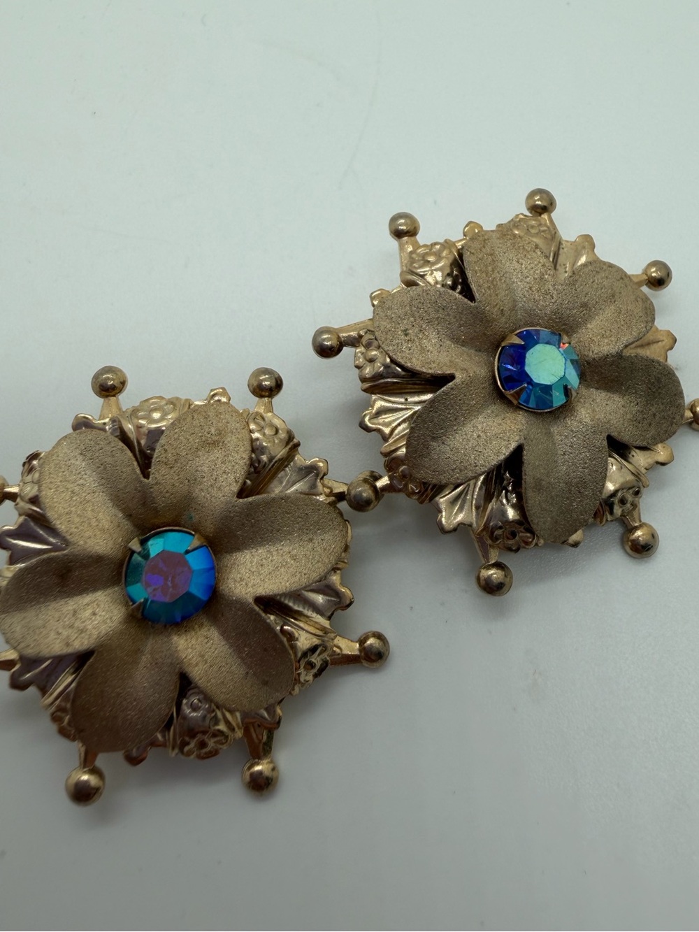 Vintage blue AB rhinestone gold tone star clip on earrings